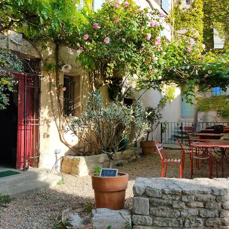 La Maison Pres De La Fontaine Saignon Exterior photo