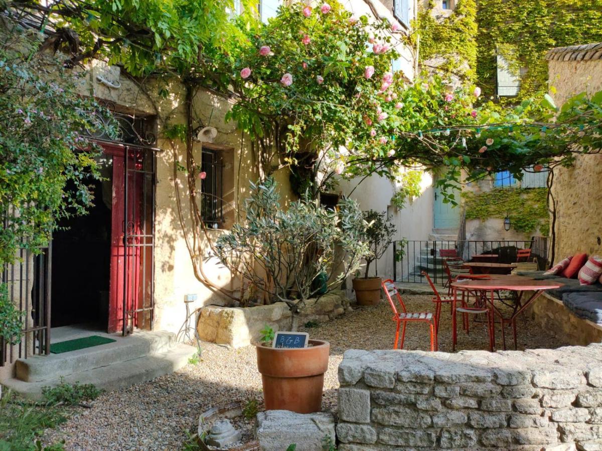 La Maison Pres De La Fontaine Saignon Exterior photo